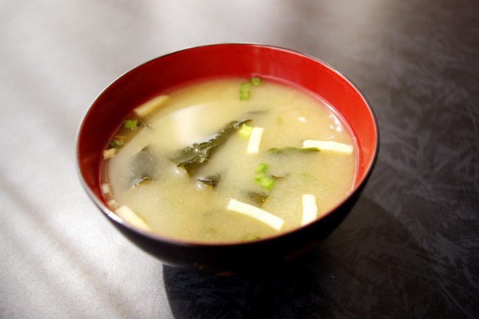 空腹を紛らわすのに味噌汁が最適
